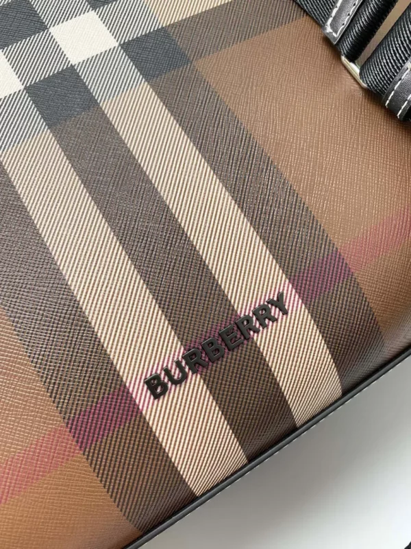 Burberry bag - rep bags