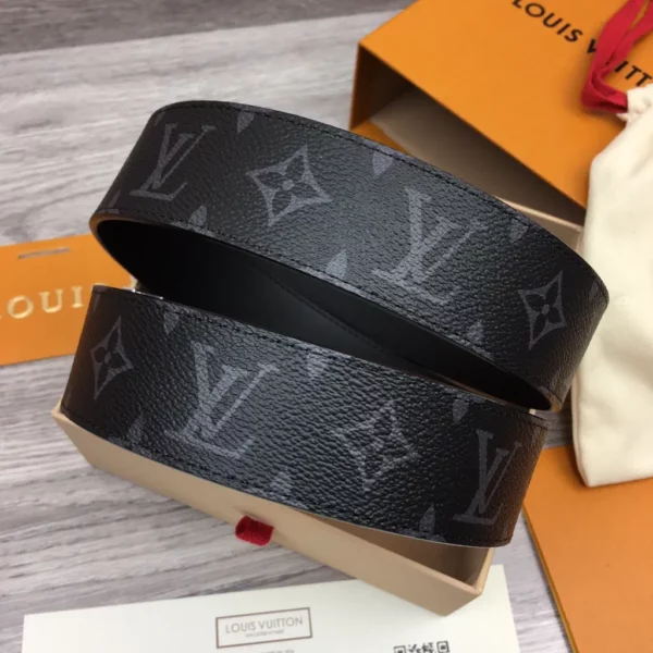 Louis Vuitton belt