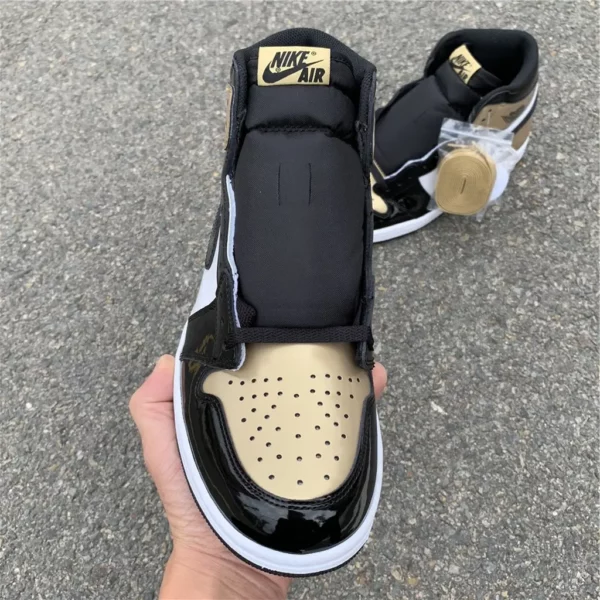 Air Jordan 1 Gold Toe - 2018-11-06 - Replica shoes