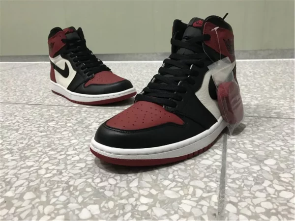 Air Jordan 1Bred Toe 2018 - 2017-12-17 - Replica shoes