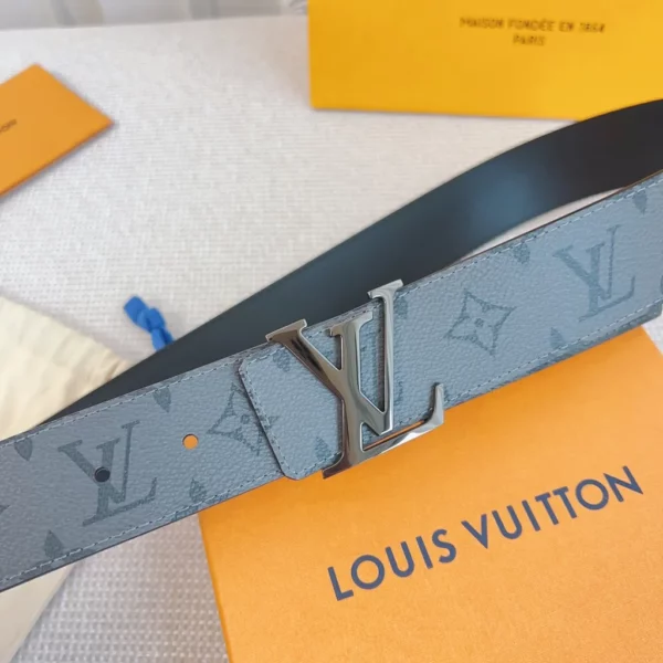 Louis Vuitton belt