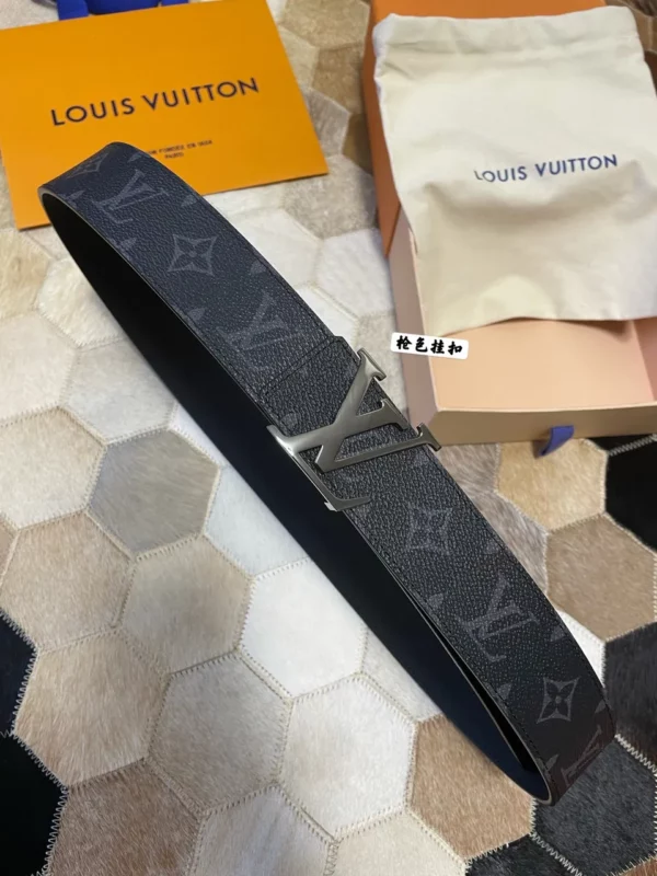 Louis Vuitton belt