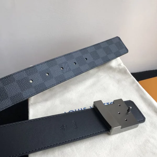 Louis Vuitton belt