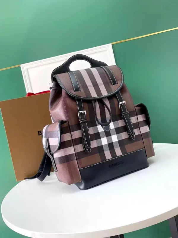 Burberry bag - rep bags