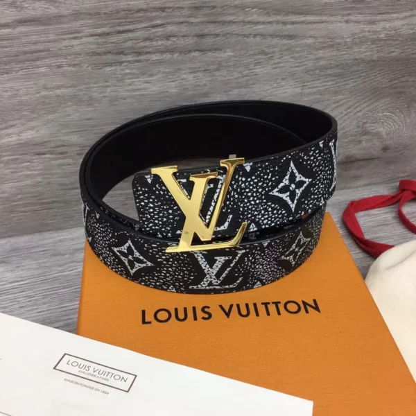 Louis Vuitton belt