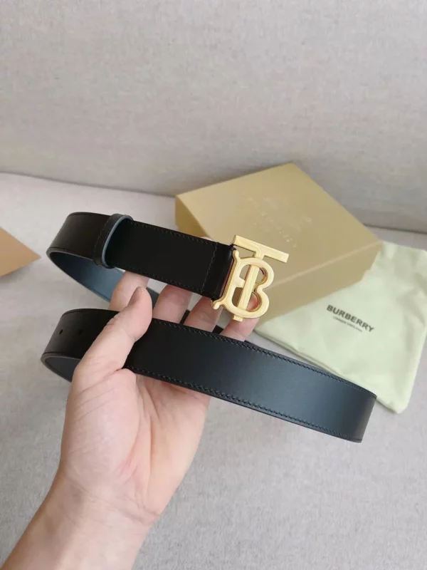 Burberry belt