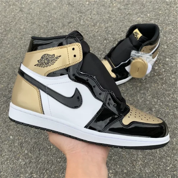 Air Jordan 1 Gold Toe - 2018-11-06 - Replica shoes