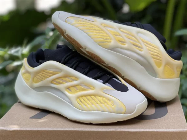 Adidas Yeezy 700 V3 Mono Safflower-07-02 - Replica shoes