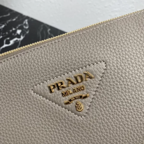 Prada bag - rep bags