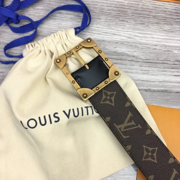 Louis Vuitton belt