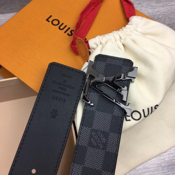 Louis Vuitton belt