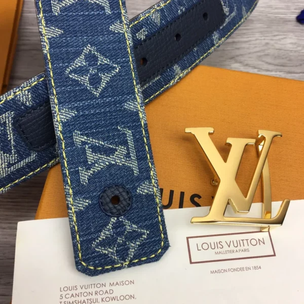 Louis Vuitton belt