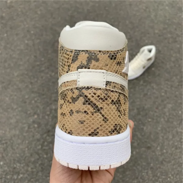 Air Jordan 1 Hi Premium WMNS - 2018-12-24 - Replica shoes