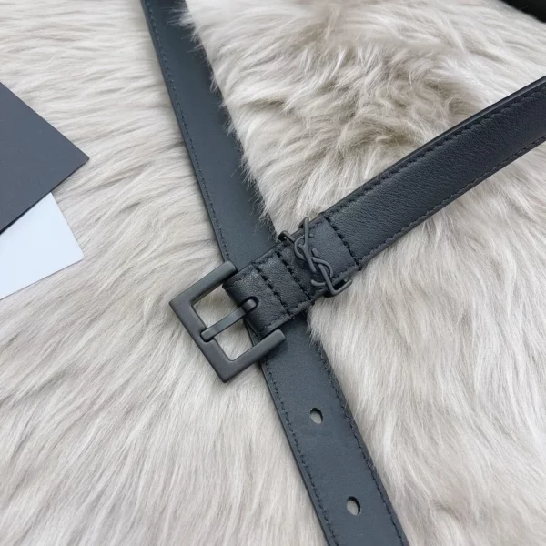 Saint Laurent belt