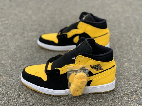 Air Jordan 1 Mid New Love - 2019-01-24 - Replica shoes