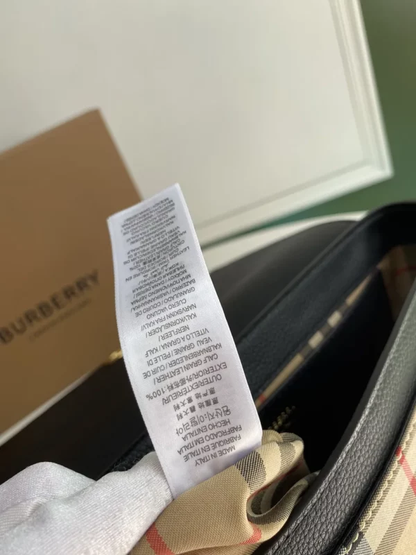 Burberry bag - rep bags