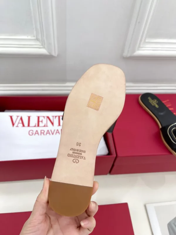 Valentino shoes - Reps shoes