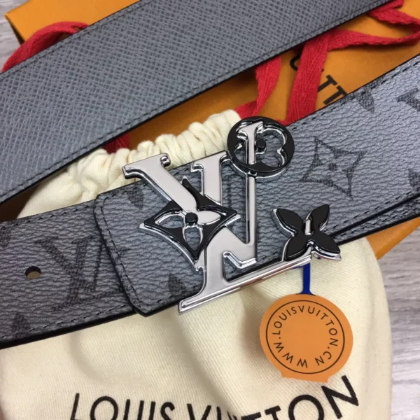 Louis Vuitton belt