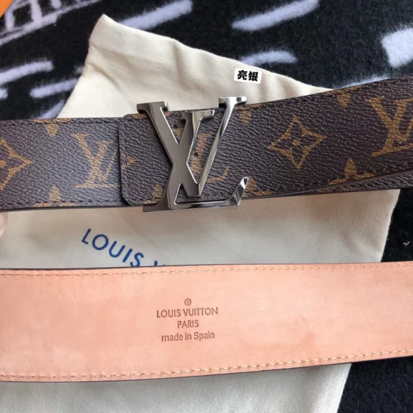 Louis Vuitton belt