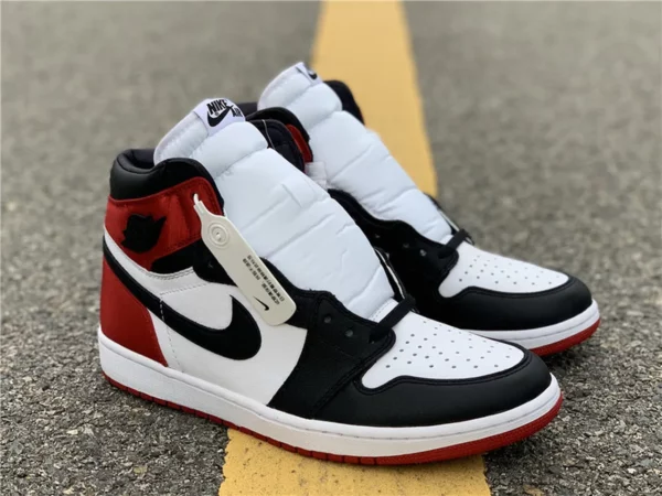 Air Jordan 1 Satin WMNS Black Toe - 2019-08-20 - Replica shoes