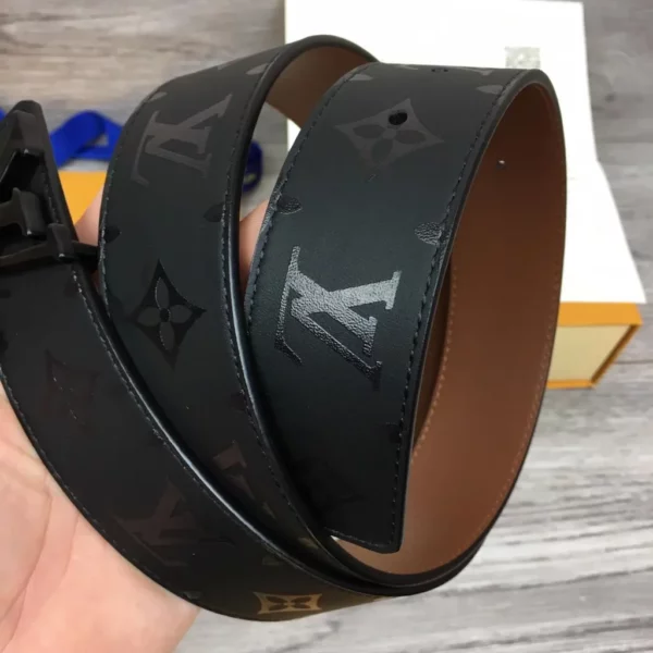 Louis Vuitton belt