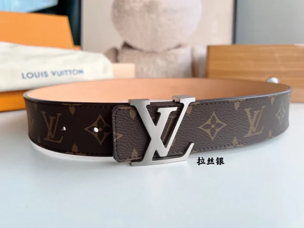 Louis Vuitton belt