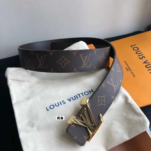 Louis Vuitton belt