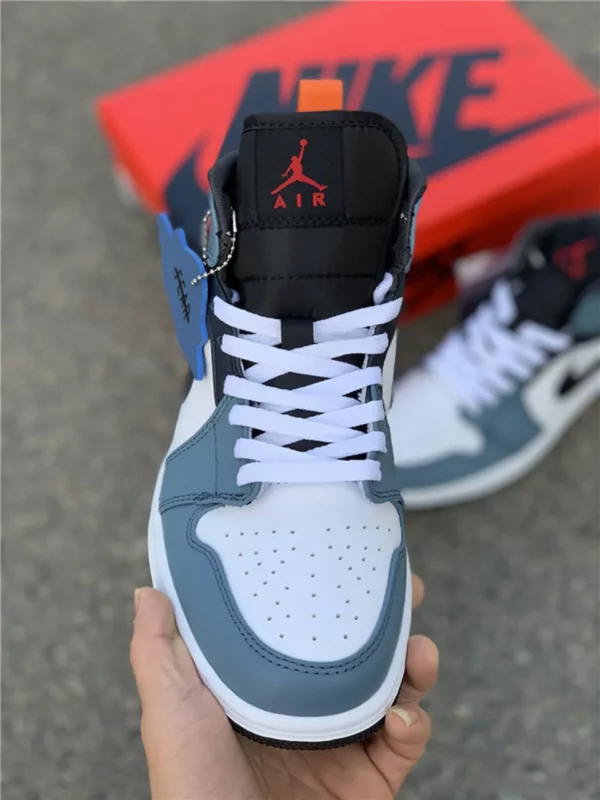 Facetasm x Air Jordan 1 Mid Fearless - 2019-12-04 - Replica shoes