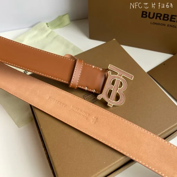 Burberry belt