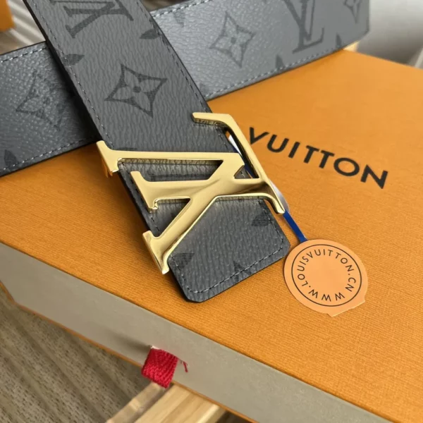 Louis Vuitton belt