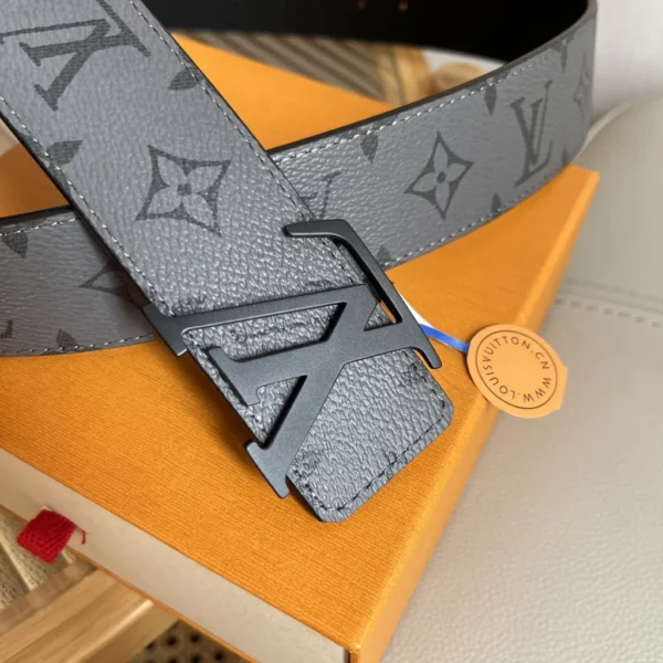 Louis Vuitton belt