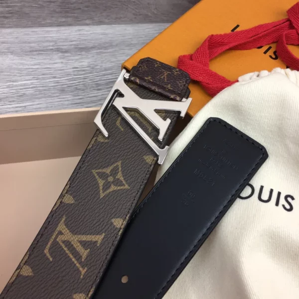 Louis Vuitton belt