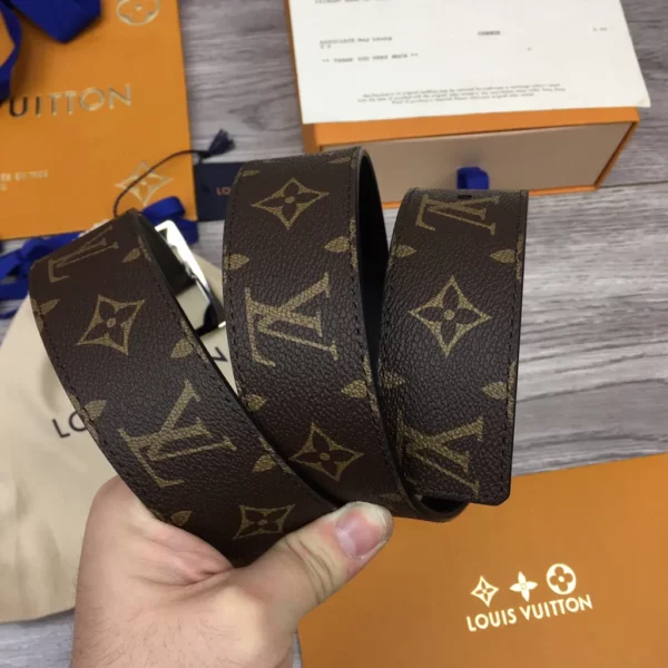 Louis Vuitton belt