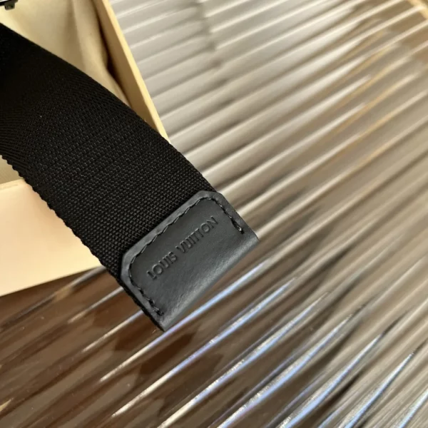 Louis Vuitton belt