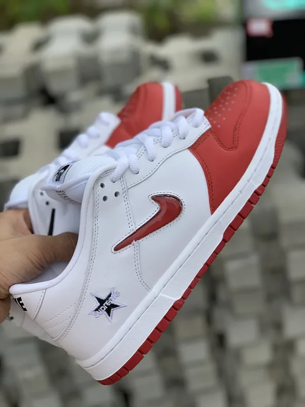 Supreme x Nike SB Dunk Low - Replica shoes