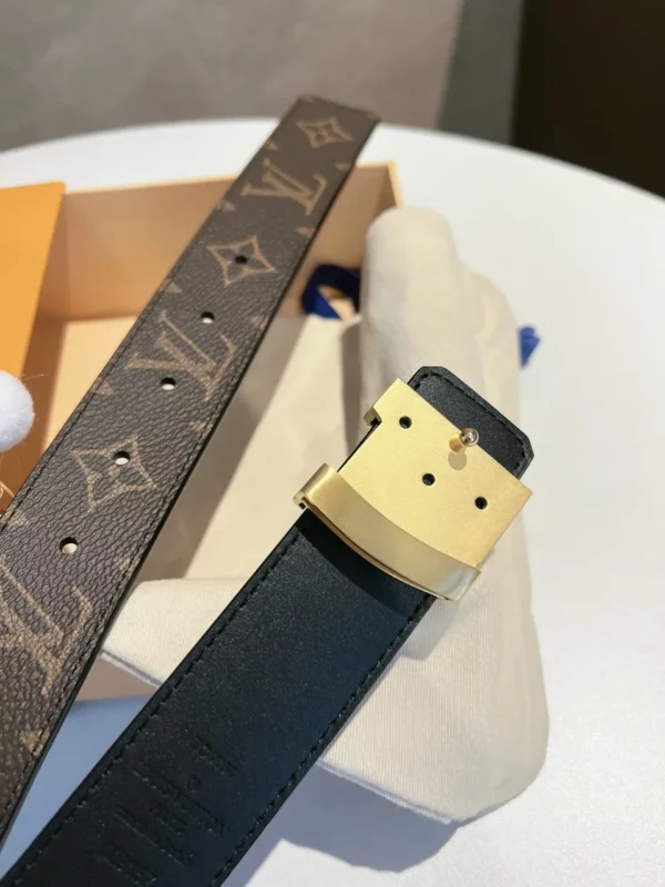 Louis Vuitton belt