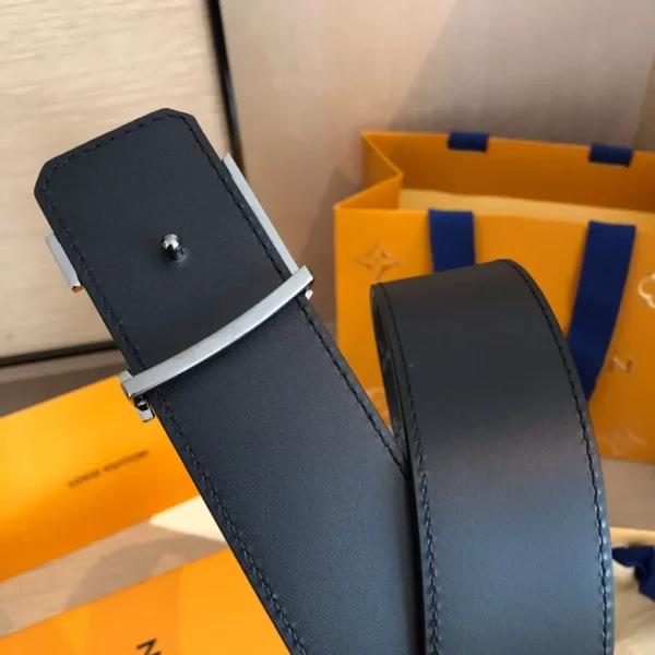 Louis Vuitton belt