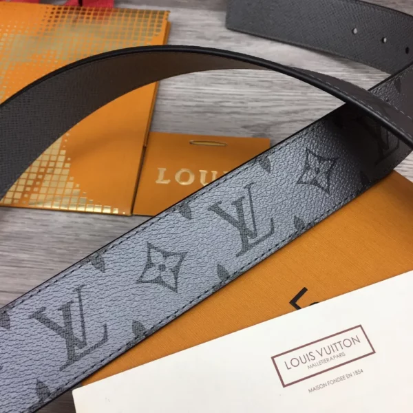 Louis Vuitton belt