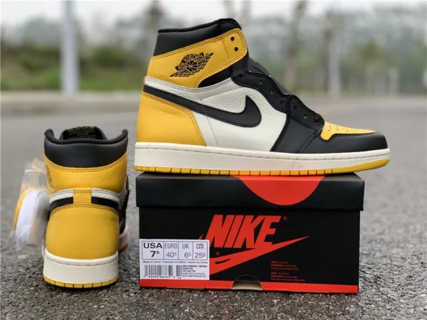 Air Jordan 1 Yellow Toe - 2019-04-21 - Replica shoes