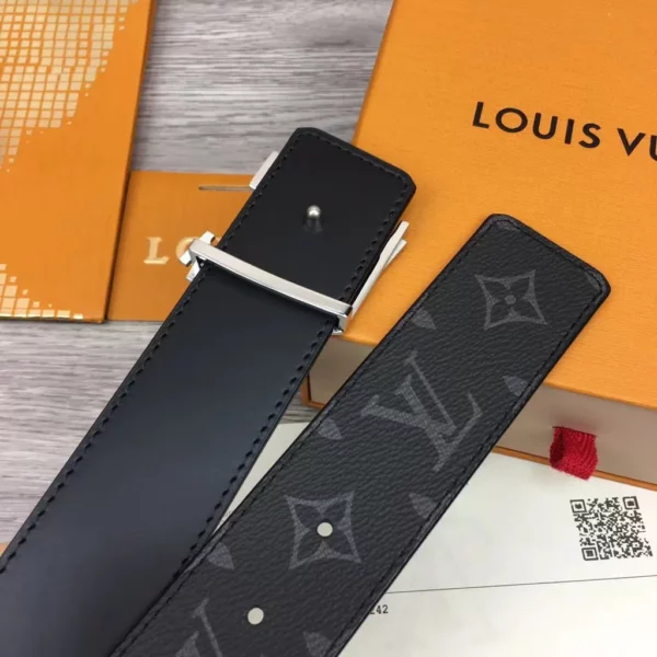 Louis Vuitton belt