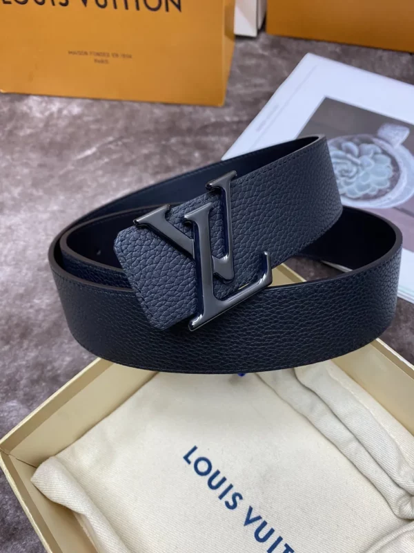 Louis Vuitton belt