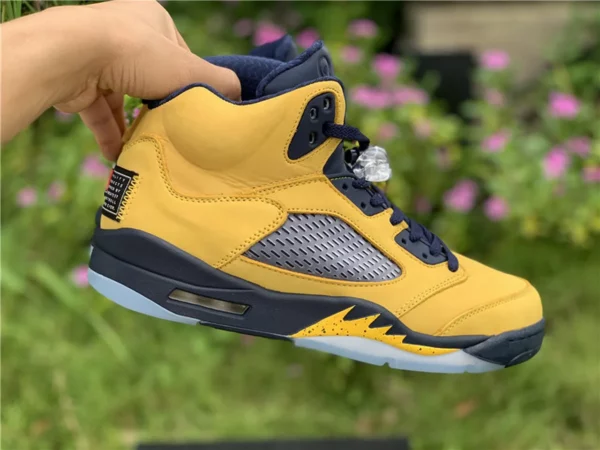 Air Jordan 5 SP Michigan - 2019-07-02 - Replica shoes