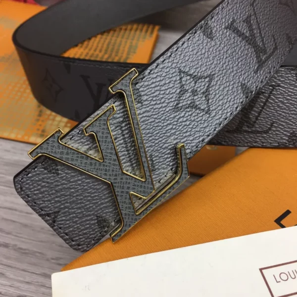 Louis Vuitton belt