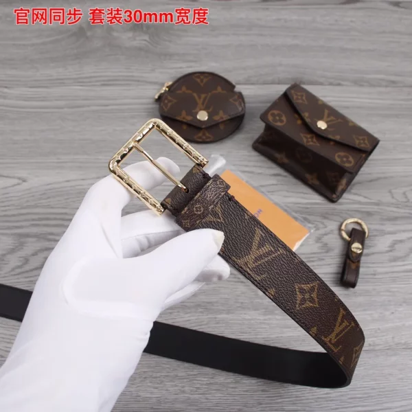 Louis Vuitton belt