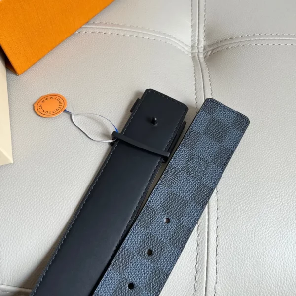 Louis Vuitton belt