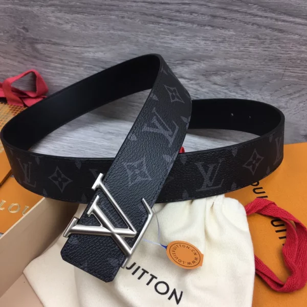 Louis Vuitton belt