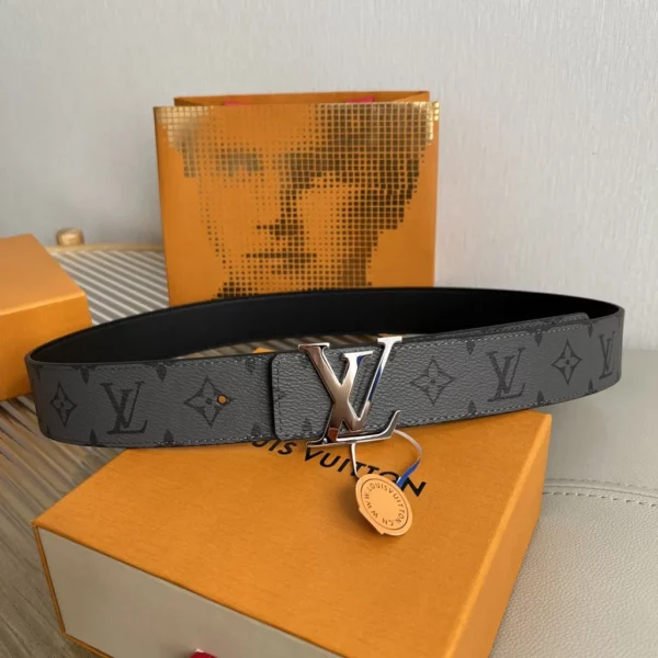 Louis Vuitton belt