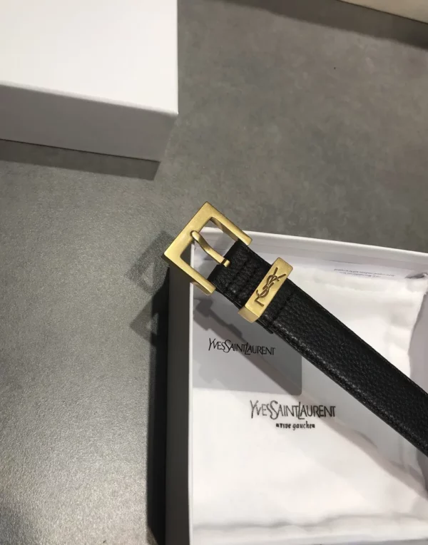 Saint Laurent belt