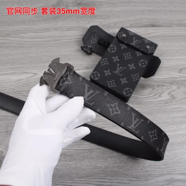 Louis Vuitton belt