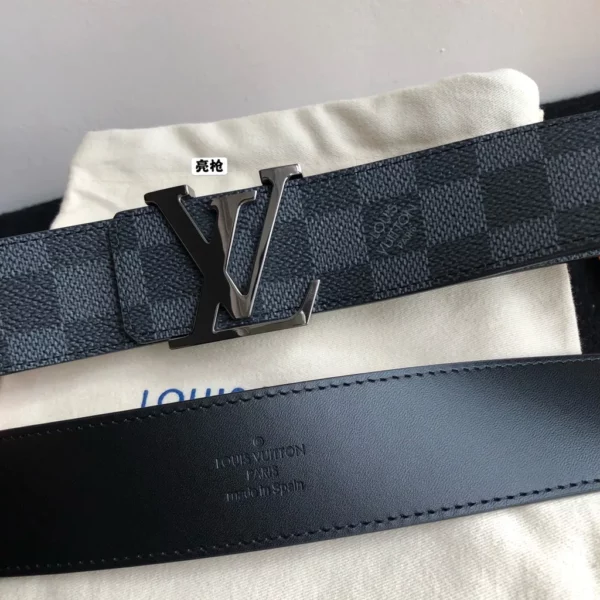 Louis Vuitton belt